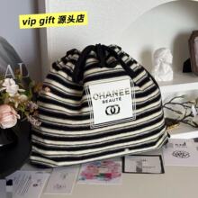 VIP gift条纹通勤大容量抽带单肩百搭时尚女针织黑白条纹双肩包女