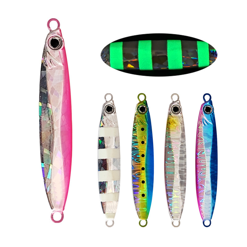 ゆっくりと揺れる鉄板の刀魚と魚の裸板のフック付きの鉛の餌の海釣り船の釣り帯の夜光路亜鉄板の餌|undefined