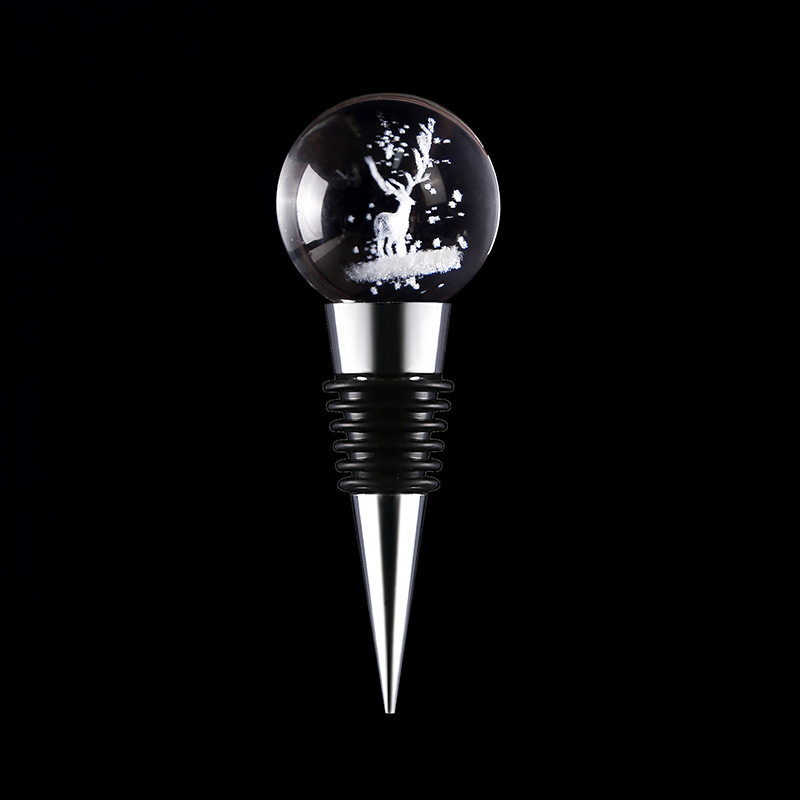 Yulu는 간단한 장식(금속 플러그)을 가지고 있습니다.