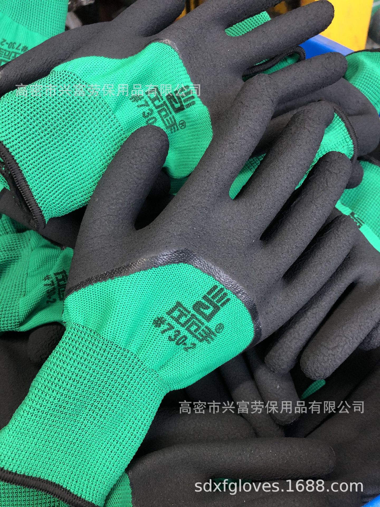 春夏透气柔软涤纶乳胶发泡浸胶手套花园作业工作手套劳保手套厂家