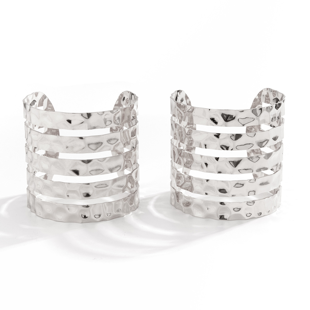 56g Weight White Gold Plated, Gold Plated Plating Material Bangle Classification Iron Chain Material 1 Piece Quantity Casual, Holiday Occasion Iron Material Geometric Pattern Women's Gender IG Style Style Wholesale Jewelry IG Style Geometric Iron White Gold Plated Gold Plated Bangle 47