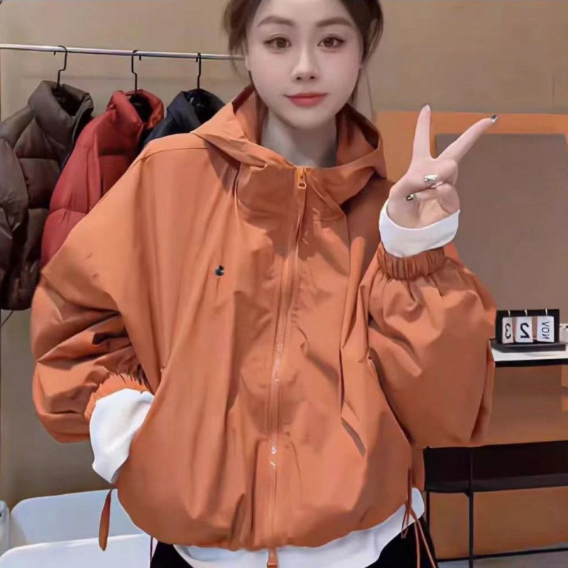 小个子2025春秋季新款冲锋衣外套短款连帽时尚宽松休闲夹克上衣女|undefined