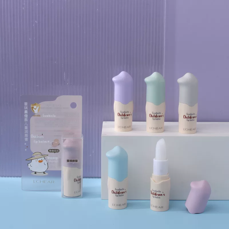 Moisturizing refreshing lip balm