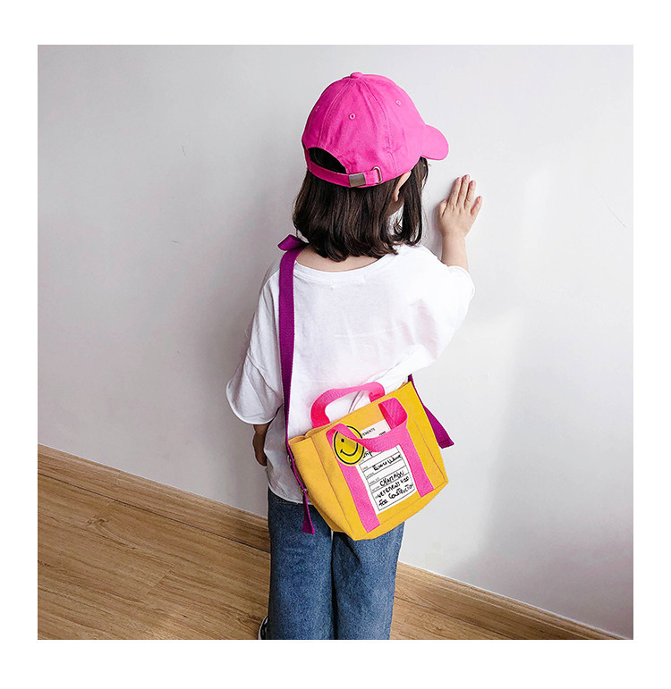 Korean Children's Canvas Cartoon Cute Printing Messenger Bag display picture 23