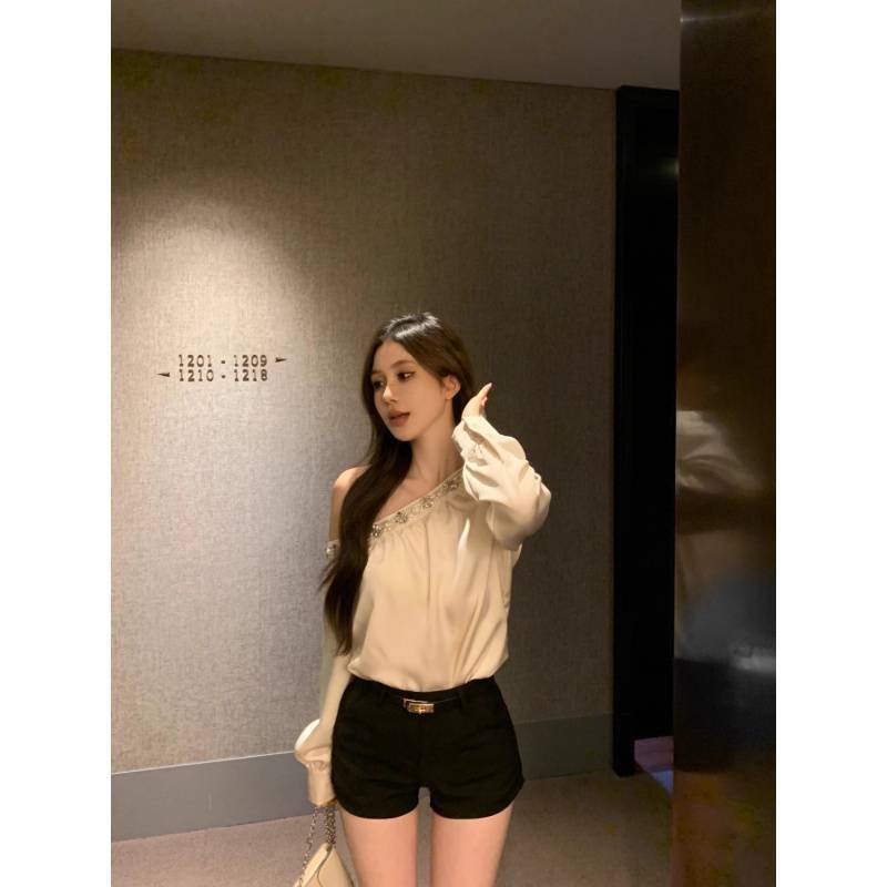 重工镶钻斜肩长袖衬衫女春季套头衬衣设计高级感小众气质缎面上衣|undefined