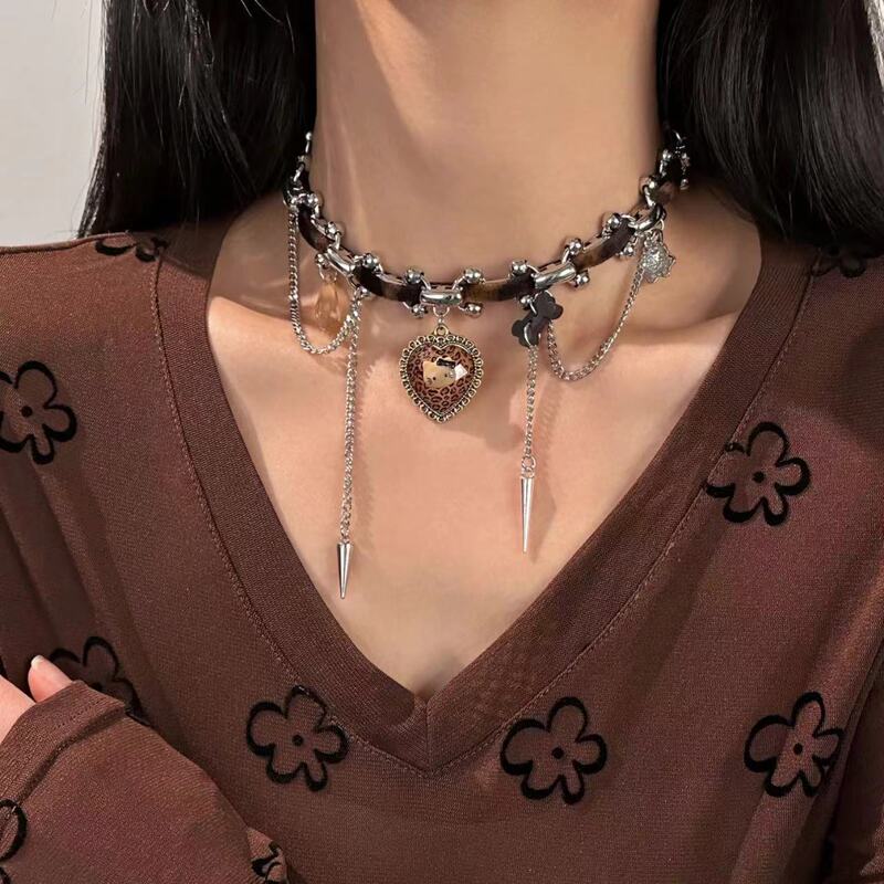 y2k subculture multi-element chocker leopard print cat love tassel wrapped metal clavicle chain necklace necklace