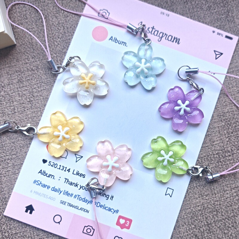 Wholesale of new transparent jelly flower phone straps, girly macaron bag decorations, and fresh-style pendants