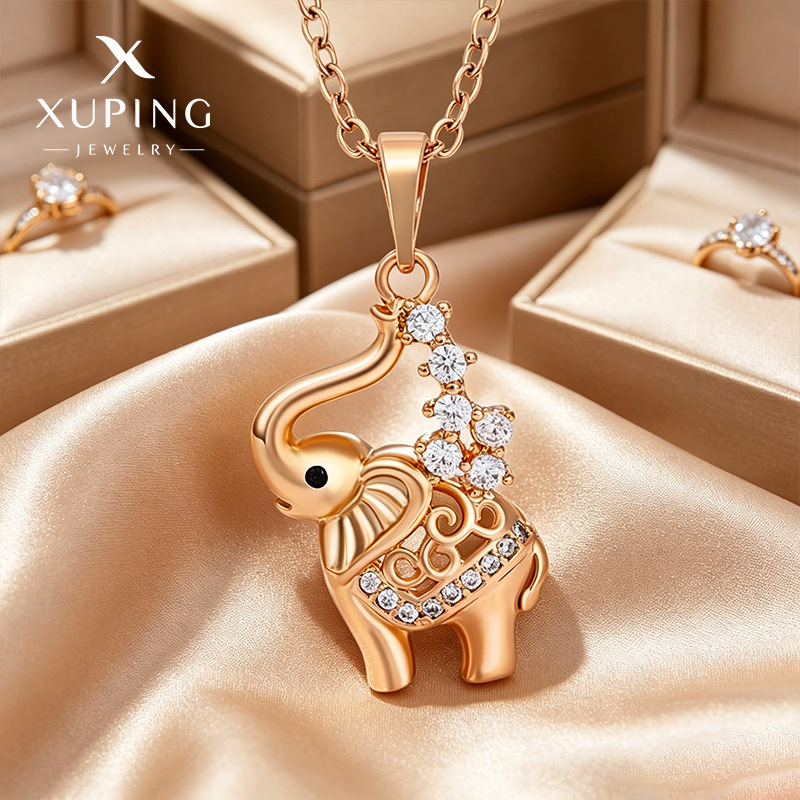 Joyería Xuping, Colgante de Animal con Rociador de Agua, Diseño de Dibujos Animados, Accesorios al por Mayor, Moda Japonesa y Coreana, Pequeño Elefante con Circonita