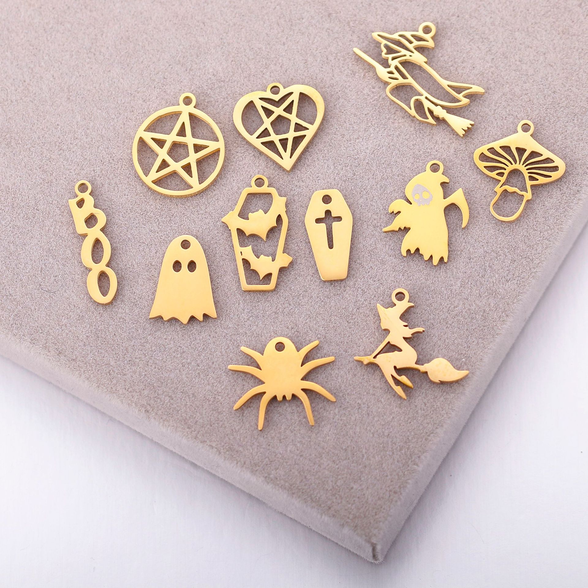 5 PCS/Package Quantity 5 PCS/Package 13*16mm 14*19mm 304 Stainless Steel Christmas Tree Snowman Snowflake Pendant
