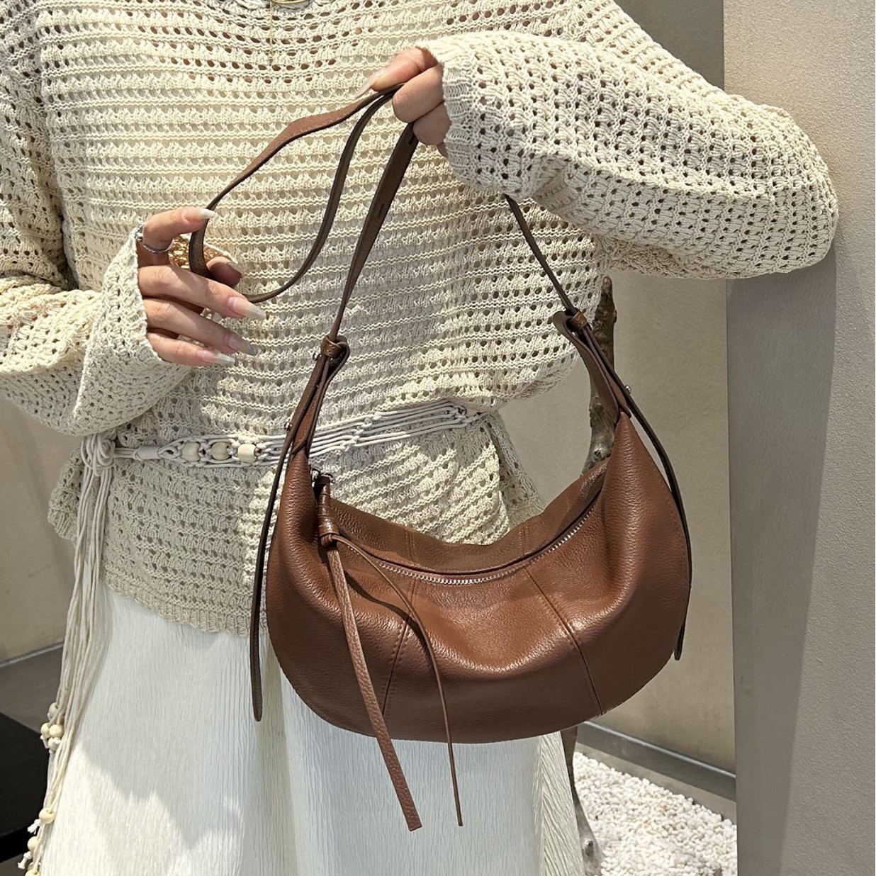 Cross-Border New Top Grain Cowhide Hobo Bag Single Shoulder Crossbody Dumpling Bag Niche Design Genuine Leather Versatile Large Capacity - Thumbnail 5