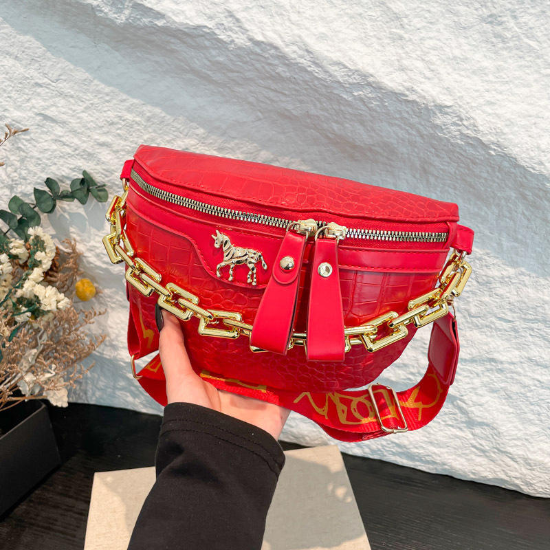 Bolso de pecho para mujeres 2025 nueva moda cocodrilo bolso de hombro bolso de cadena bolso de cintura ancho cinturón de hombro bolso de silla