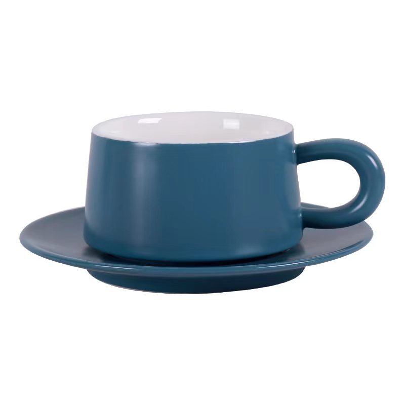 Taza de café de cerámica azul de alto valor con cuchara simple mate taza de agua creativa taza de té de la tarde casera