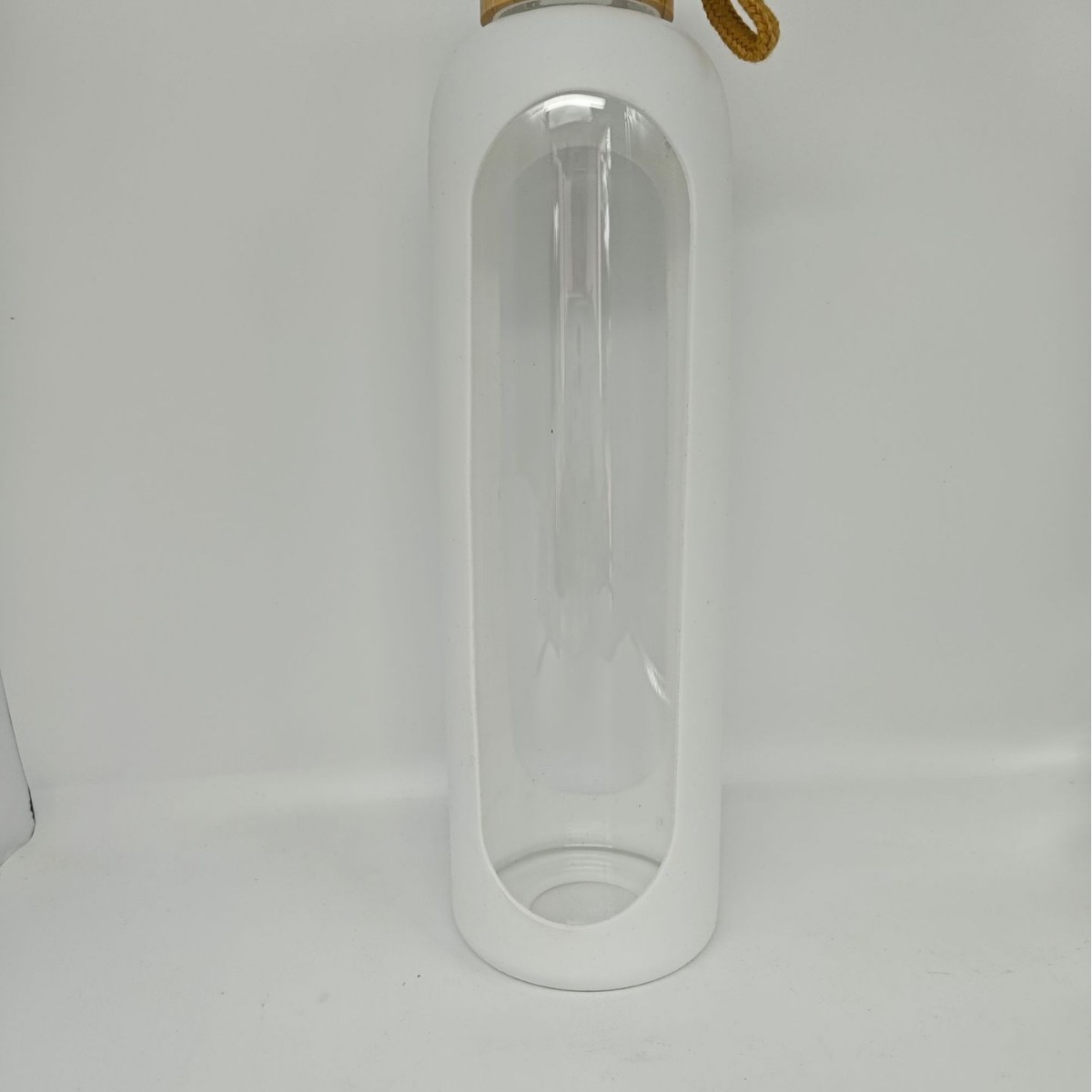 Vaso de vidrio portátil transfronterizo con alto contenido de borosilicato con funda de silicona, taza de agua de vidrio de té portátil para automóvil al aire libre, regalo al por mayor