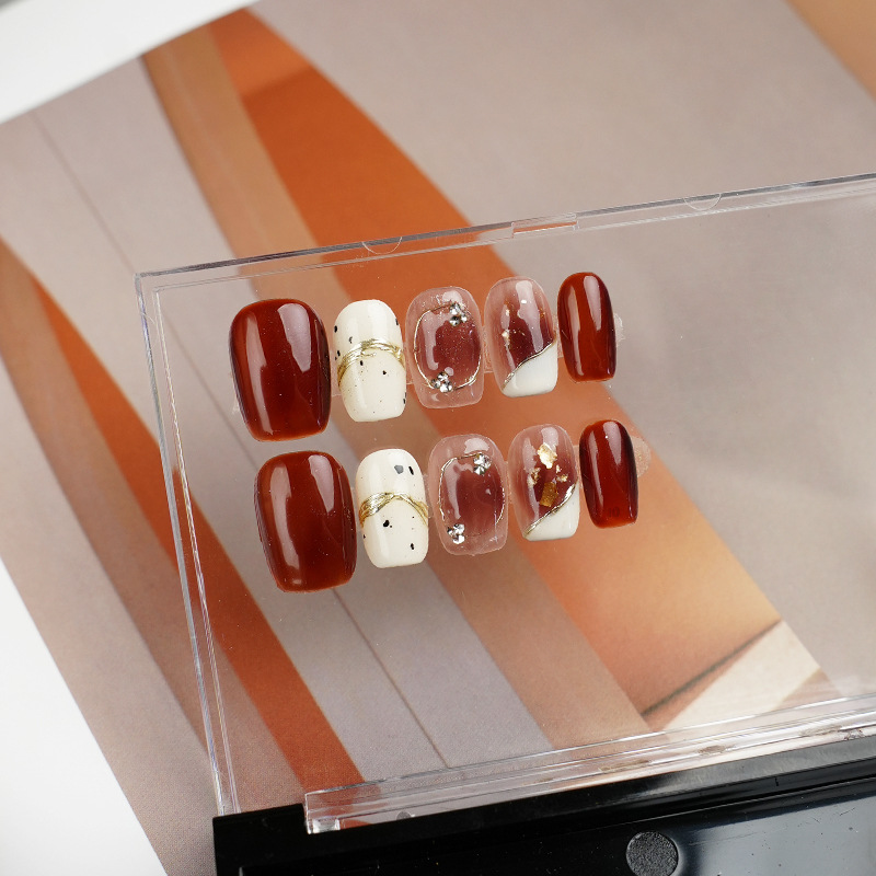 Hand-Wearing Armor wine red Hand-painted Halo-dyed Broken Diamond Gentle Advanced Wearable Manicure Finished Nail Stickers Short