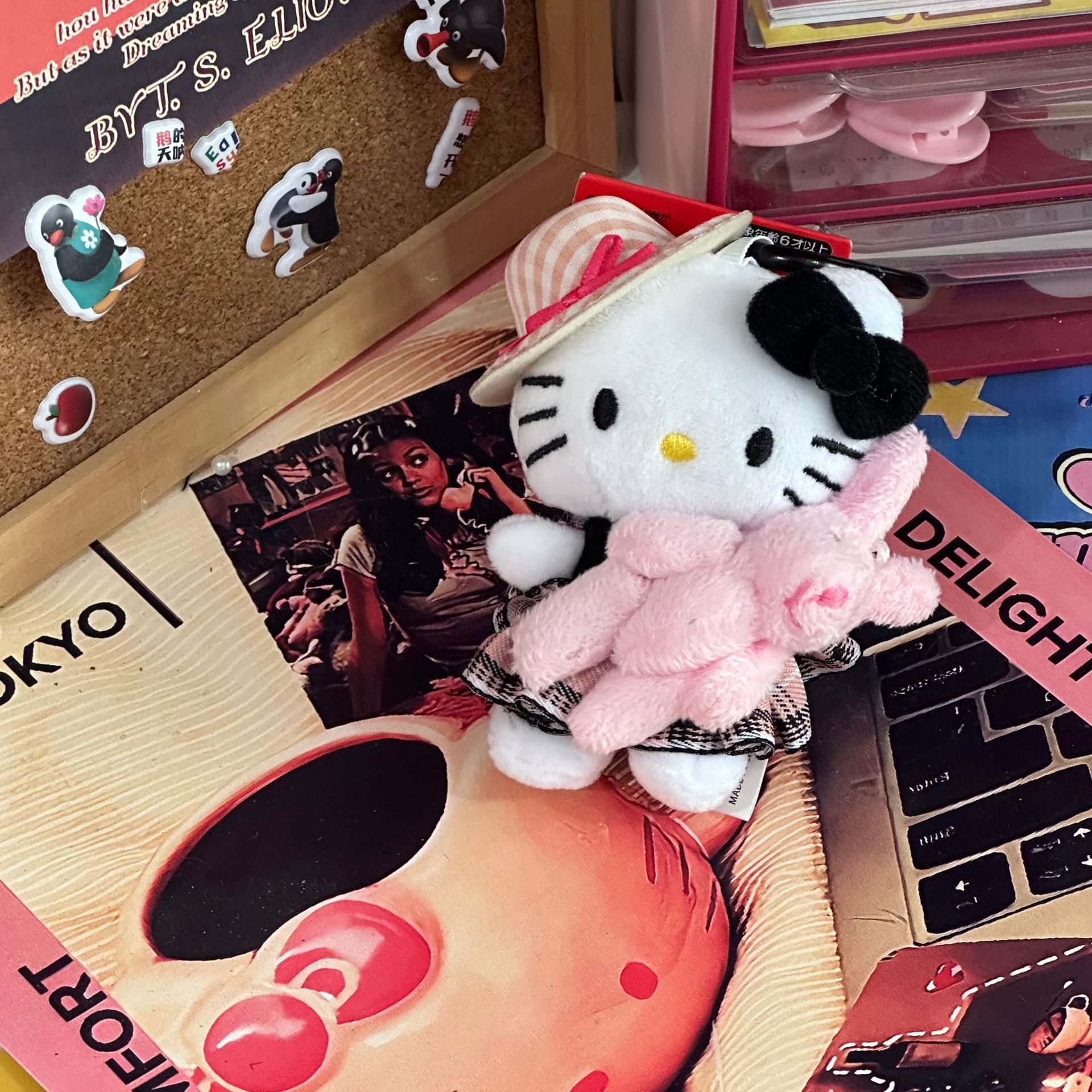 Amor hellokitty muñeca colgante llavero colgante bolsas de regalo bolsas de peluche lindo muñeca colgante lindo