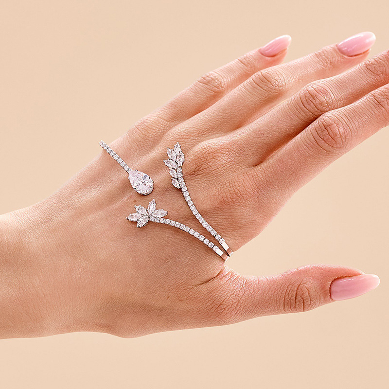 AliExpress Venta caliente pulsera de circón tendencia europea y americana gota de agua abierta mano espalda cadena nupcial temperamento joyería pulsera