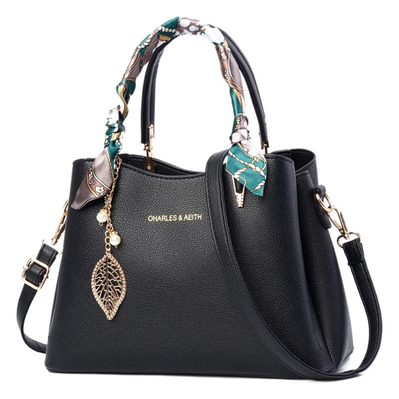 Bride Bag 2023 Mother's Day New Style Women's Handbag Solid Color Large Capacity Shoulder Bag Elegant Mother's Bag