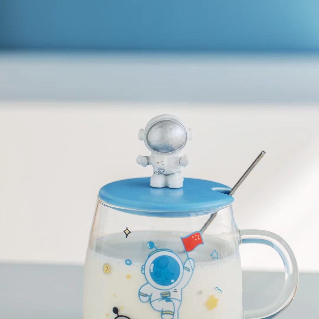 Personalidad creativa astronauta vidrio con tapa cuchara 3D tridimensional muñeca taza de café de la Oficina taza de regalo