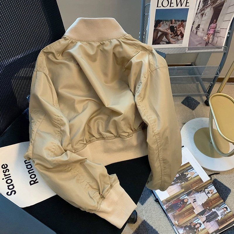 Куртка ретро в американском стиле oversize, бомбер хаки с резинками и молнией