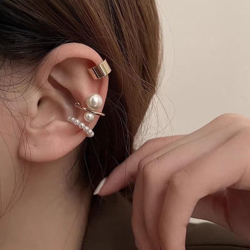 Three-piece pearl ear bone clip female French style ear clip earrings 2023 new niche earless earrings