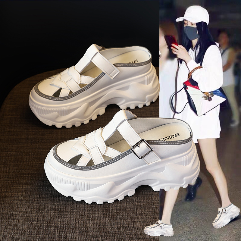 Summer wear slippers women's thick bottom 2024 new breathable sandals platform bottom hollow increased a generation of hair