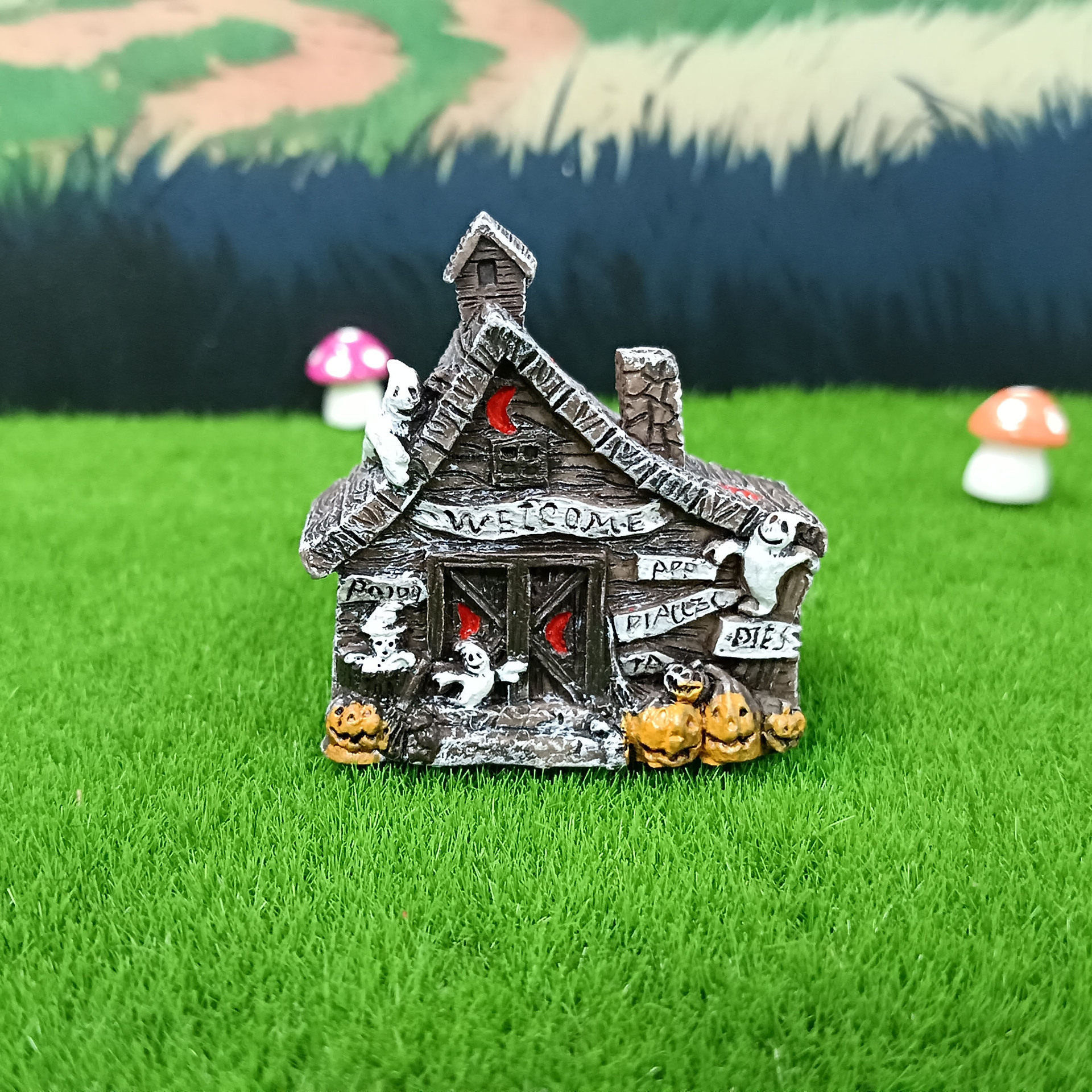 Pequeña pecera, paisaje de micro-paisaje, plantas en macetas carnosas, decoración de Halloween al por mayor, resina de simulación, castillo europeo