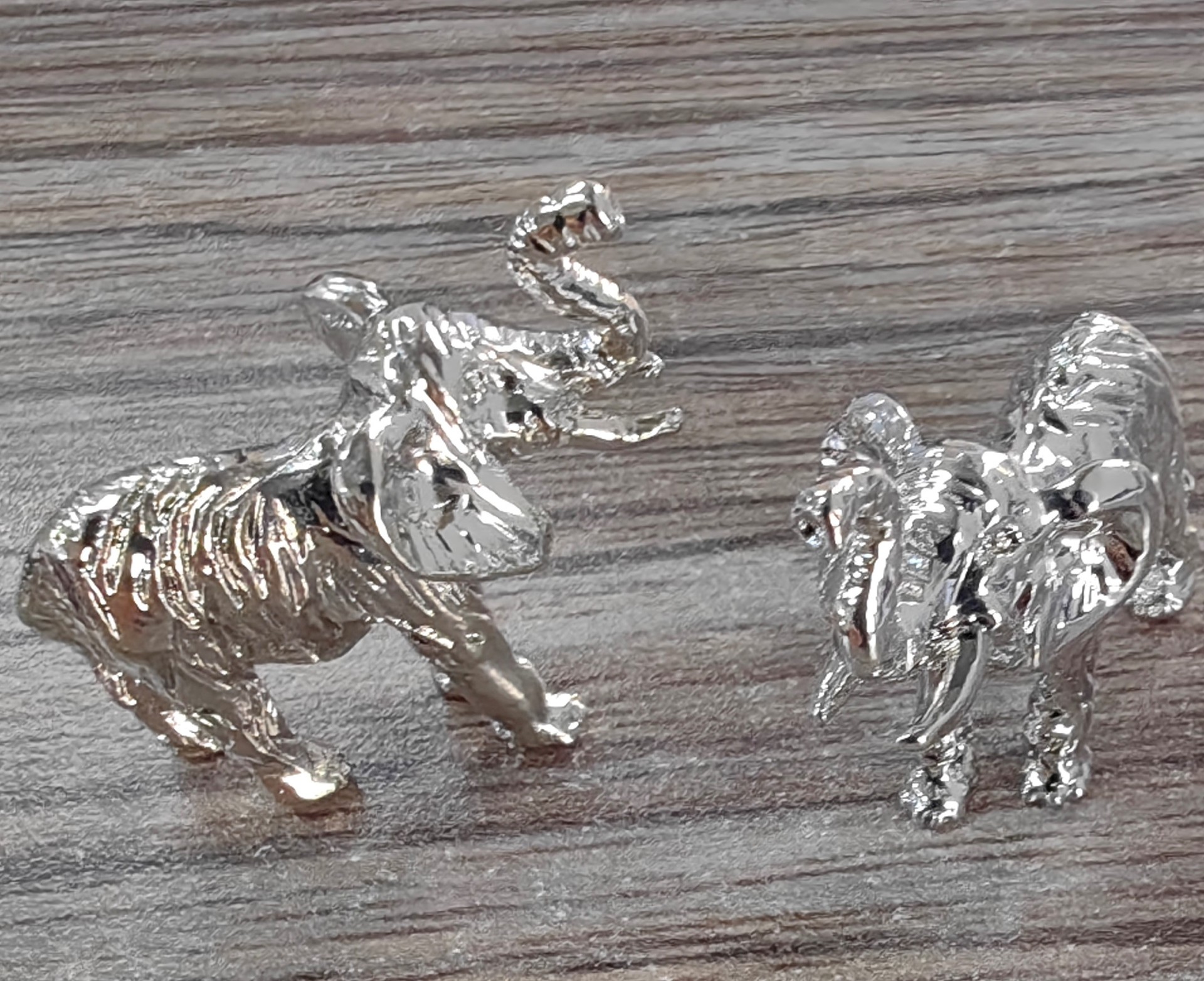 供应供应锌合金小动物    游戏小棋子  小摆设玩具饰品