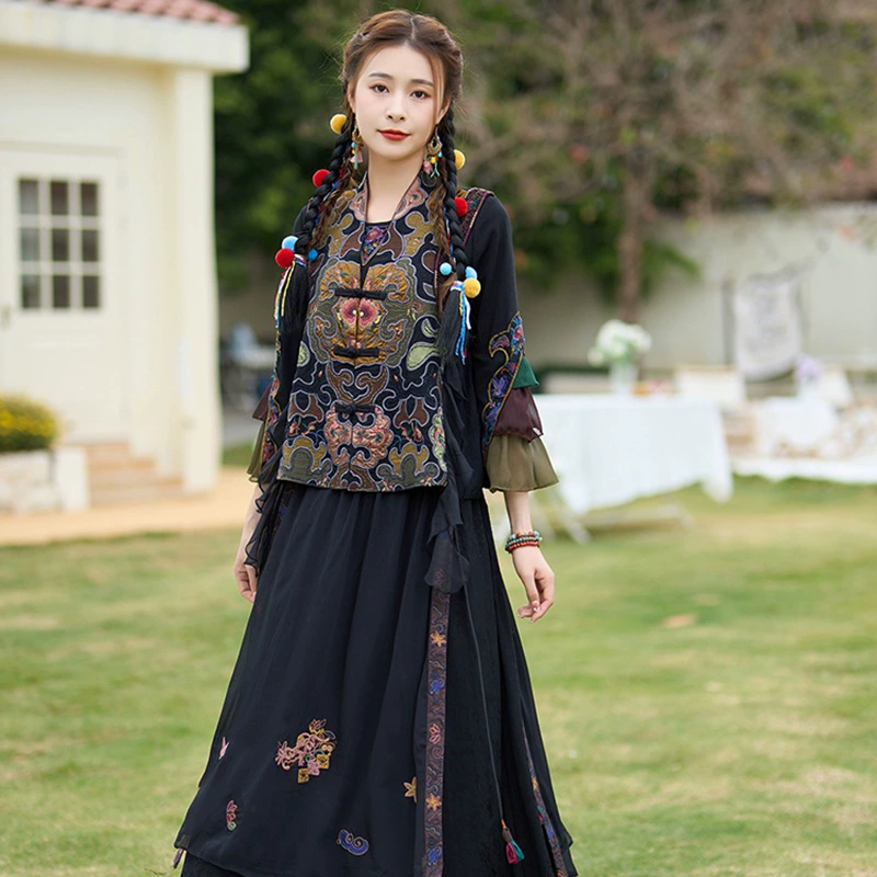 Весна и лето 2023 Женская одежда в новом этническом стиле Тяжелая промышленность Вышитый жилет Жилет Короткие верхние комбинезоны