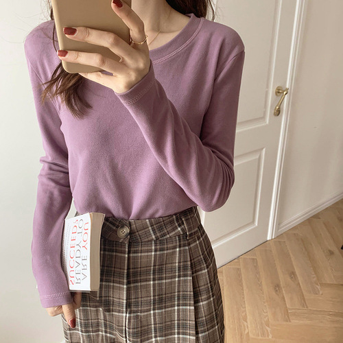 Women's winter 2025 Korean version of the base shirt, stylish and fashionable, slimming long-sleeved women's INS trendy outfit.