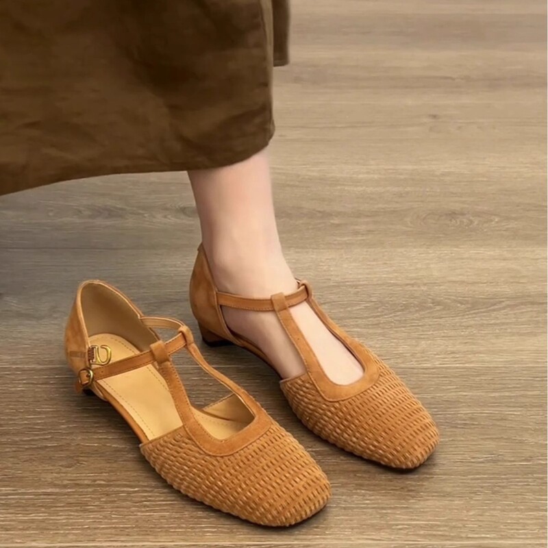 Sheepskin Woven Sandals for Women in Summer, Paired with Skirts, Hollow Mary Jane Shoes with Chunky Heels and Closed Toes, Stunning Roman Shoes