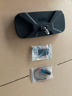 installation Mirror, rearview: Large field of view rear view auxiliary mirror