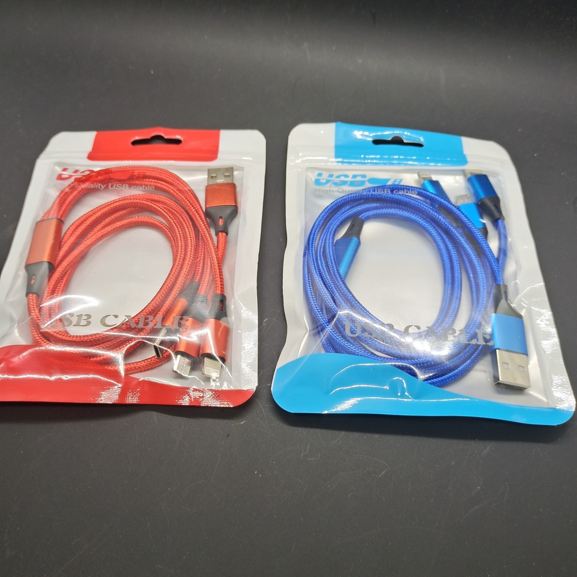 Trenzando un cable de datos de teléfono móvil de tres tiros 2A carga rápida 3 en 1 cable de carga de teléfono móvil logotipo pequeño regalo al por mayor