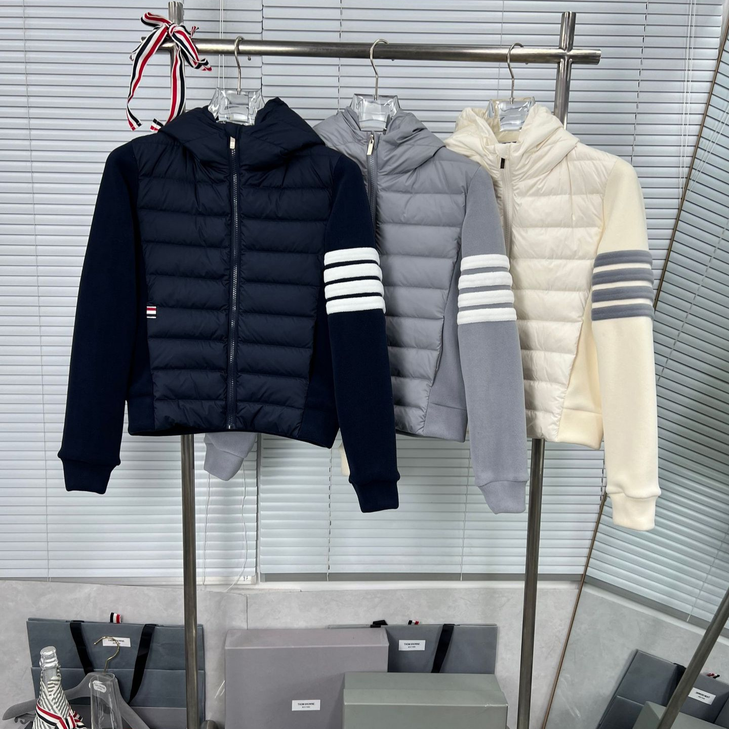 Factory Direct Sales of High-Quality Autumn and Winter New Style Four-Stripe Long-Sleeved Ollie Velvet Patchwork Hooded Women's down Jacket