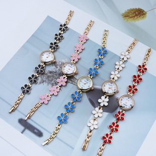 Live Internet Red Watch Cross-border Bracelet Watch Wholesale Korean Style Daisy Simple Digital Quartz Watch Female Student Watch