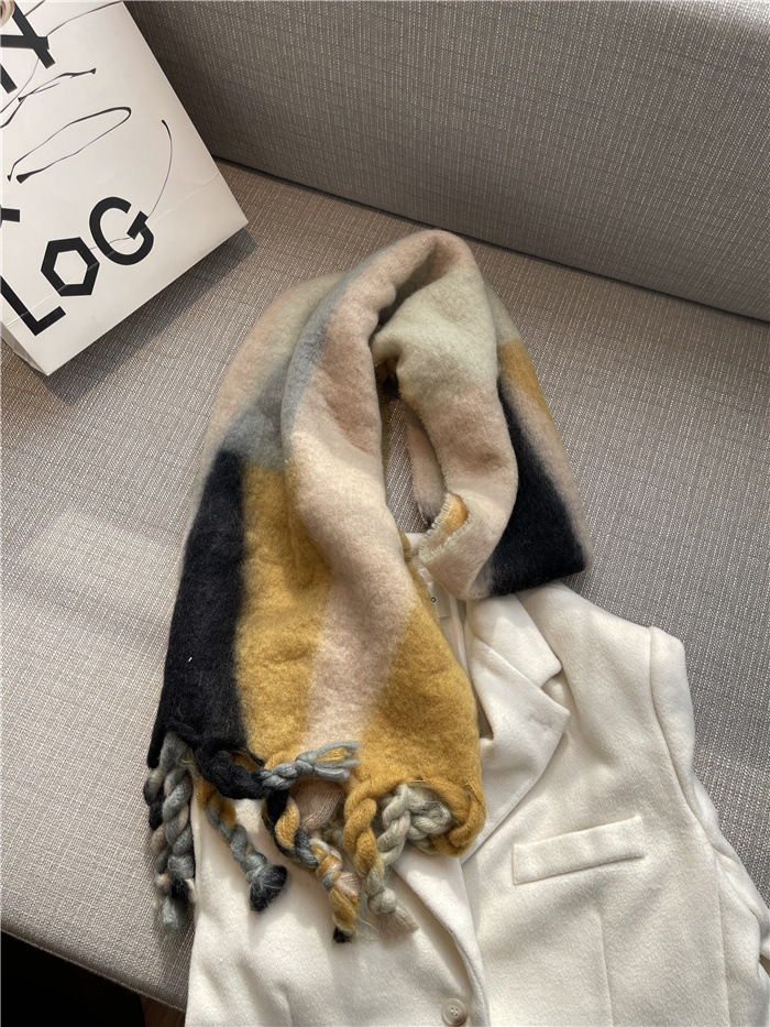 Korean Ins2023 new winter geometric color gradient mohair fringe scarf for women's shawl with two necklaces_voghion.com