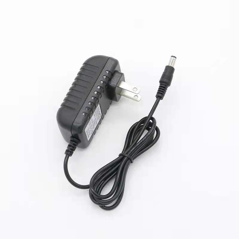 线充DC3.5*1.35  深圳工厂量多优惠 IC充电器批发9v2000ma充电器