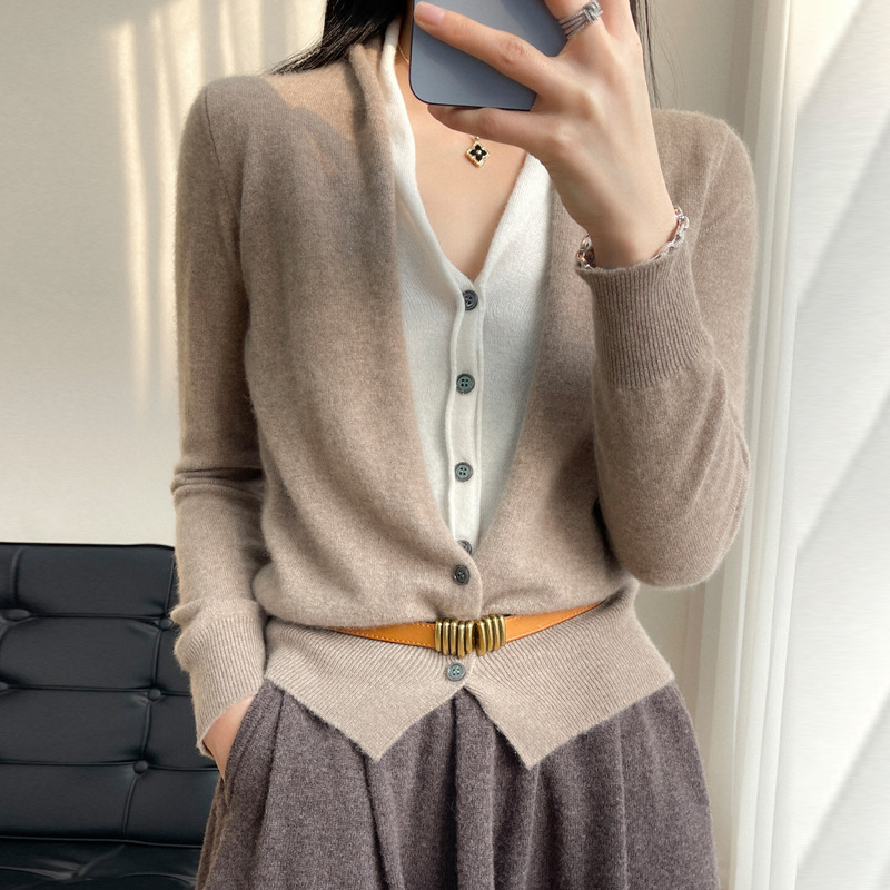 Korean-style Spring and Autumn New Fake Two-piece Wool Cardigan Women's V-neck Color Matching Knitted Outer Cashmere Long-sleeved Jacket Top