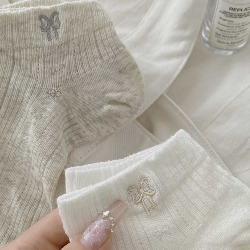 靴下女性ボートソックス春と夏のリボンメッシュ刺繍浅い口吸汗性無地ショート女性の靴下 Zhuji 靴下卸売|undefined