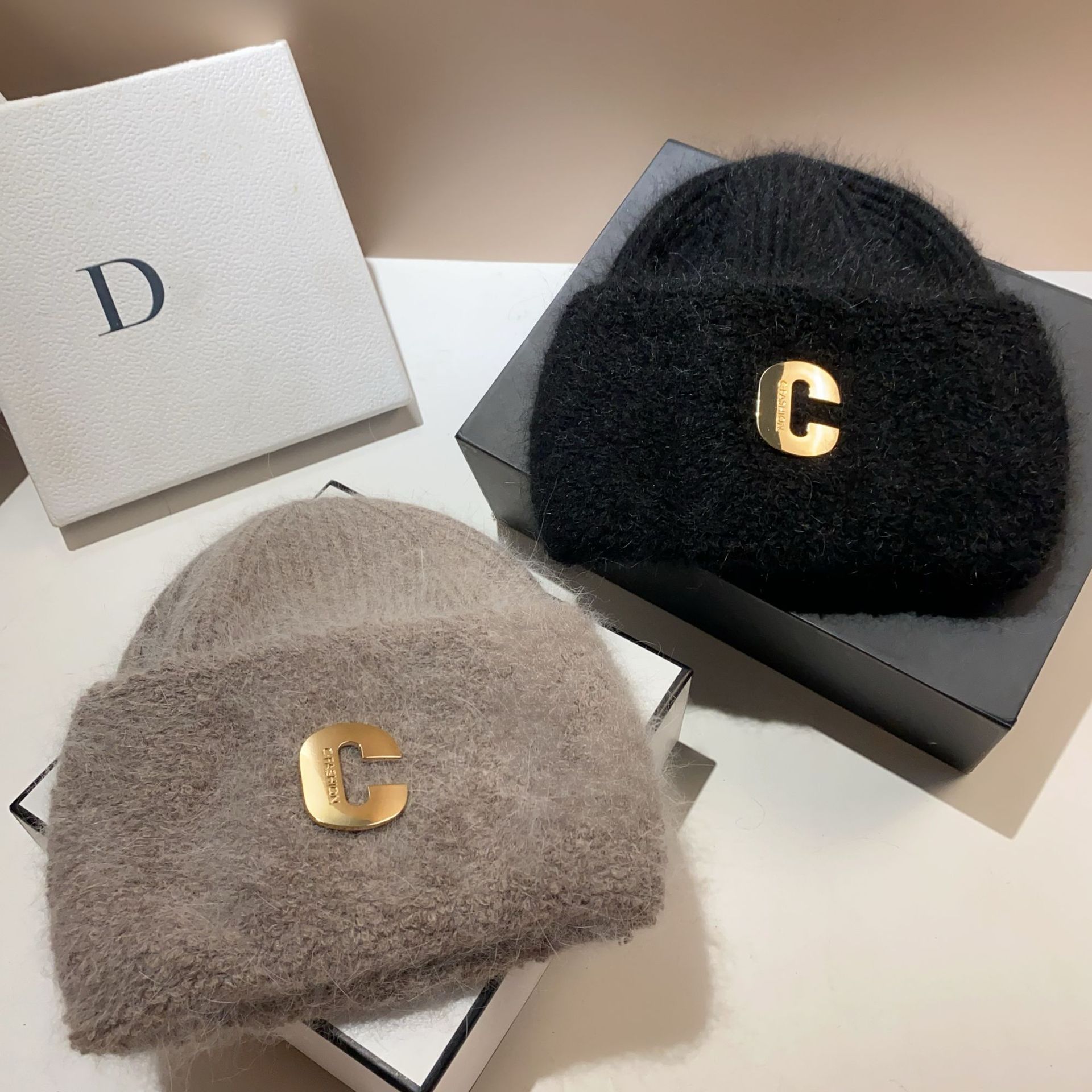 Originelles Design, neue, vergrößerte, verdickte Strickmütze aus Kaninchenhaar, C-Buchstabe, kalter Winter, warmer winddichter Gehörschutz im Freien_voghion.com