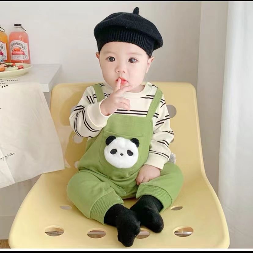 Cute and Adorable Baby Romper for Boys and Girls, Long-Sleeved Jumpsuit for Newborns, Children's Outdoor Crawling Clothes with Open Crotch for Spring and Autumn
