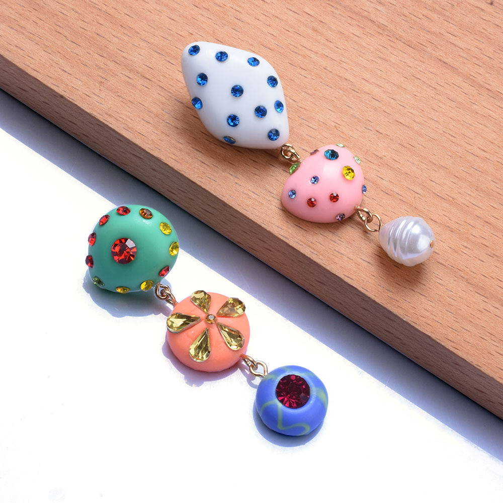 Z-style European and American star Street shooting Joker asymmetric earrings personalized creative color clay stitching earrings women's wholesale