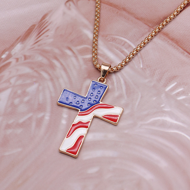 European and American jewelry American flag necklace wholesale stainless steel pearl chain not easy to fade cross stars and stripes pendant