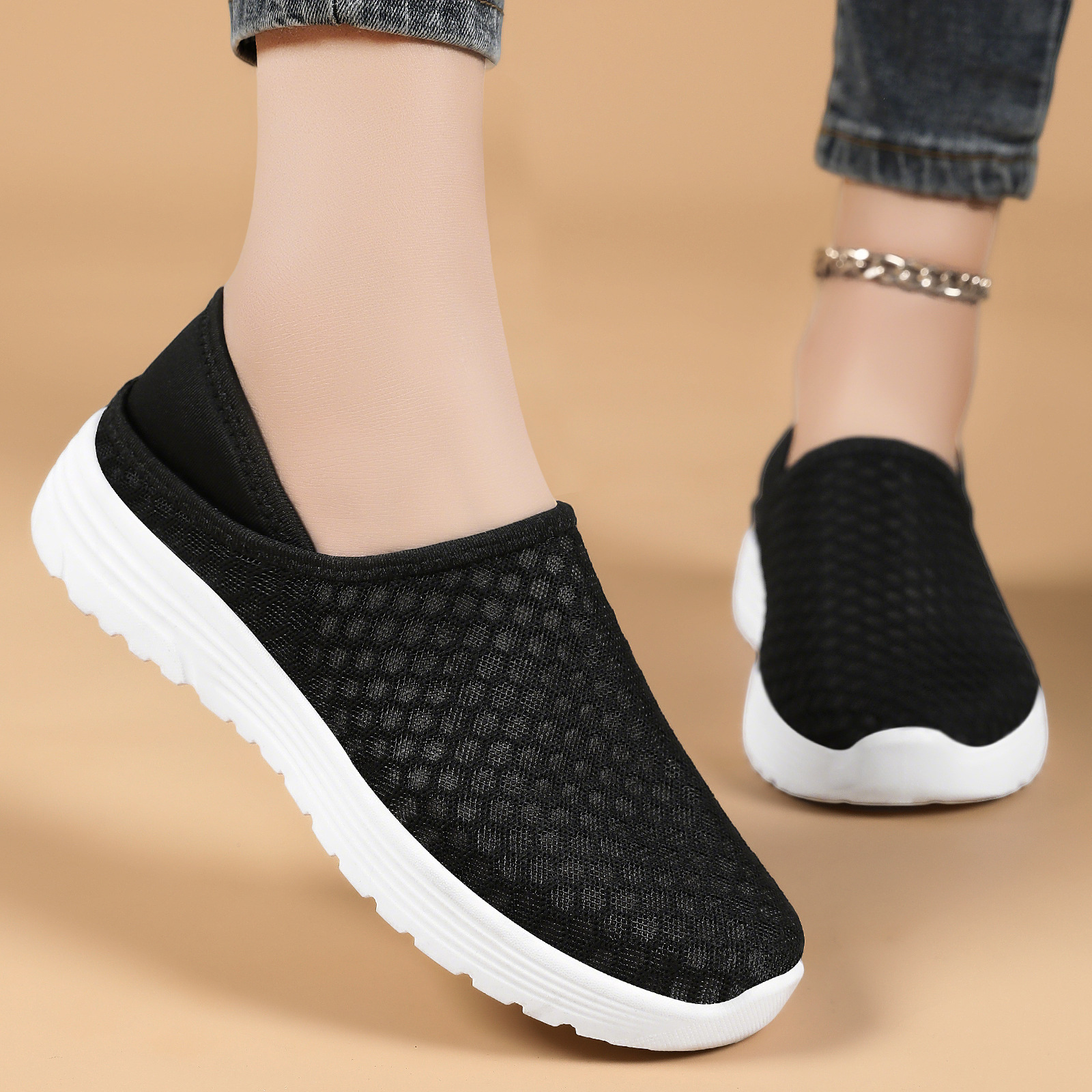 Zapatos de mujer, zapatos casuales, zapatos de mujer de tamaño grande transfronterizo, zapatos perezosos, zapatos de malla ligeros y transpirables, zapatillas de medio zapato