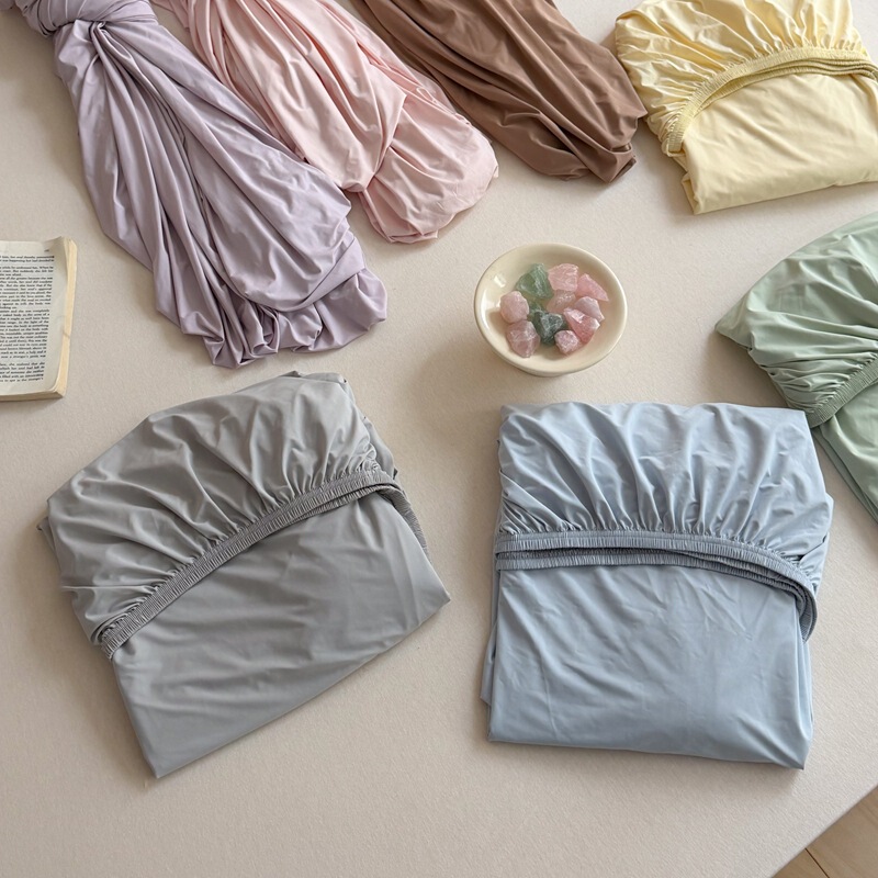 Geling Cooling Summer Ice-Skin Cool Feel Nylon Solid Color Bed Sheet Three-Piece Set 360 ° Fully Enclosed Non-Slip Bed Sheet Geling Cooling Summer Ice-Skin Cool Feel Nylon Solid Color Bed Sheet Three-Piece Set 360 ° Fully Enclosed Non-Slip Bed Sheet