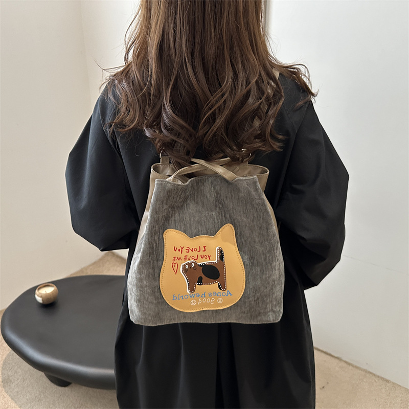 Bagos de gran capacidad para chicas encantadoras otoño / invierno 2024 nuevo estilo retro bolso de hombro de moda alta sensación bolso de brazo