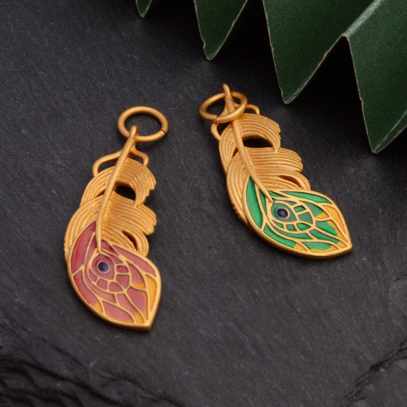 Gold feather pendant diy Peacock phoenix feather necklace pendant sweater chain Women's handmade accessories accessories Gold feather pendant diy Peacock phoenix feather necklace pendant sweater chain Women's handmade accessories accessories