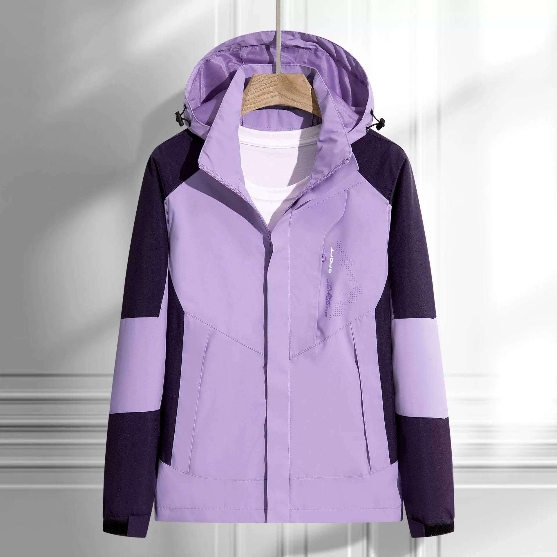 Штурмовая женская 2025 новая весна и осень съемный однослойный ветрозащитный водонепроницаемый открытый альпинистский костюм пара приливных фирменных пальто