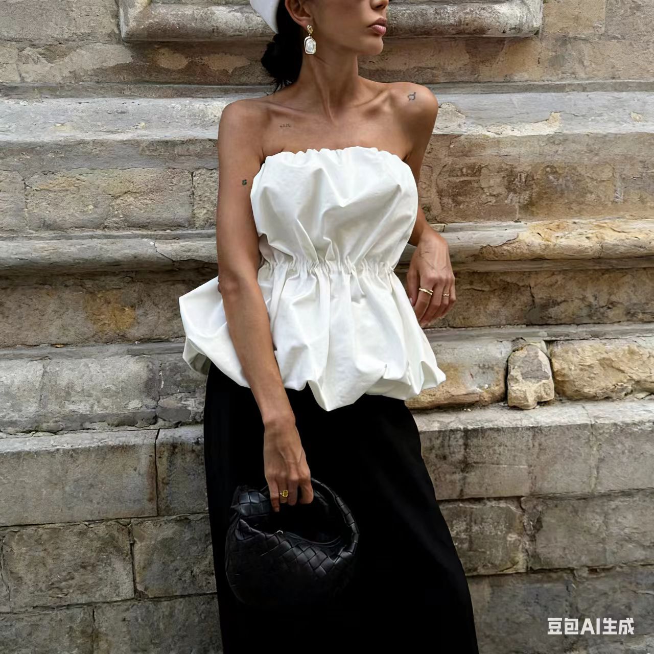 European and American Fashion Design Sexy Tube Top Vest with Unique Style and Waist-Cinching Balloon-Shaped Top, New Summer 2026 Model