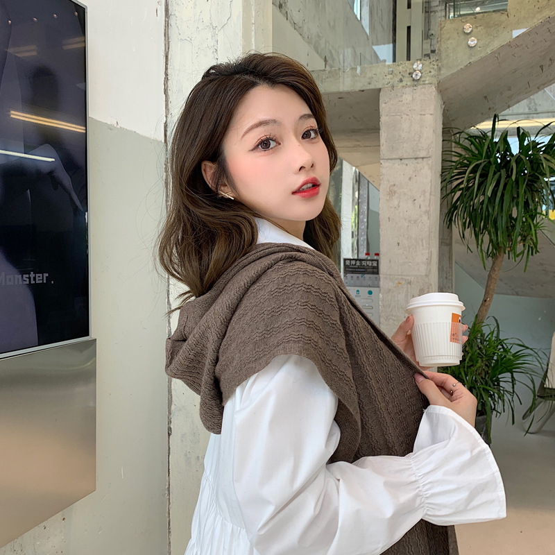 Estilo coreano nuevo chal de punto de las mujeres Otoño e Invierno bufanda de lana sombrero de una sola pieza ropa exterior color sólido mantón del Cabo en stock