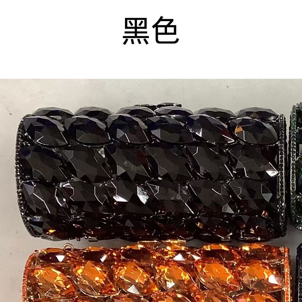 màu đen
